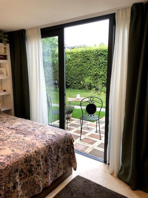Prachtig Guesthouse Aan Het Water Almere Eksteriør billede