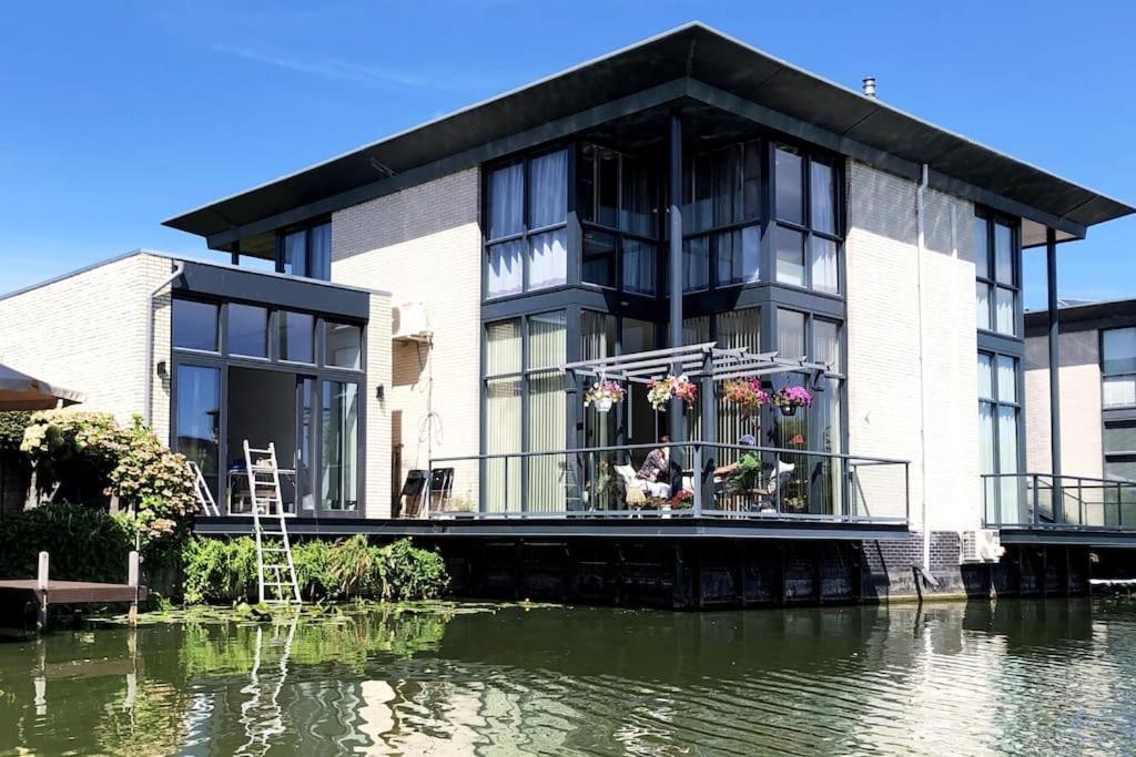 Prachtig Guesthouse Aan Het Water Almere Eksteriør billede